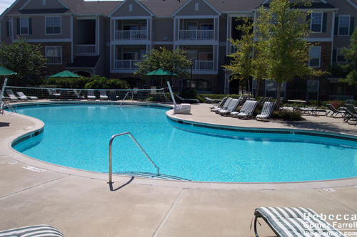  The Lodge at Southpoint’s pool.